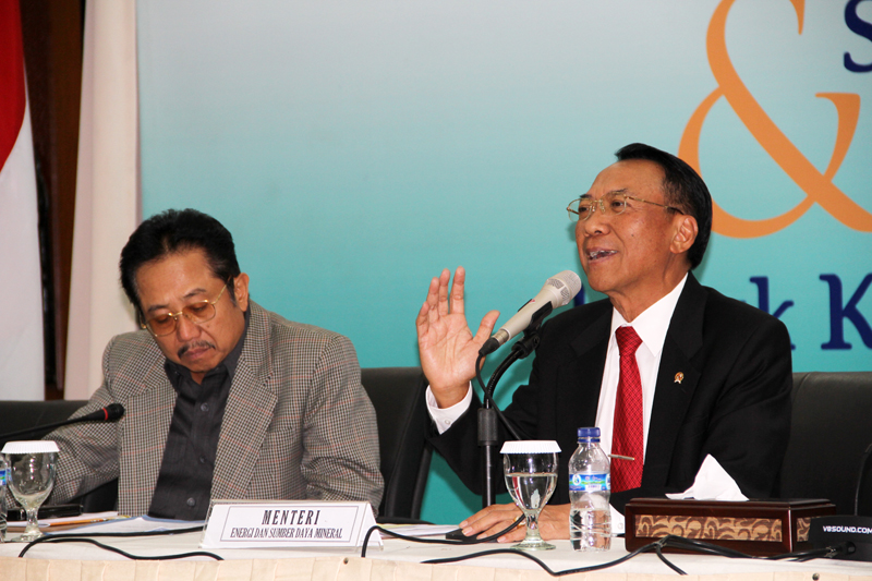 Menteri ESDM Minta Rakyat Tetap Tenang